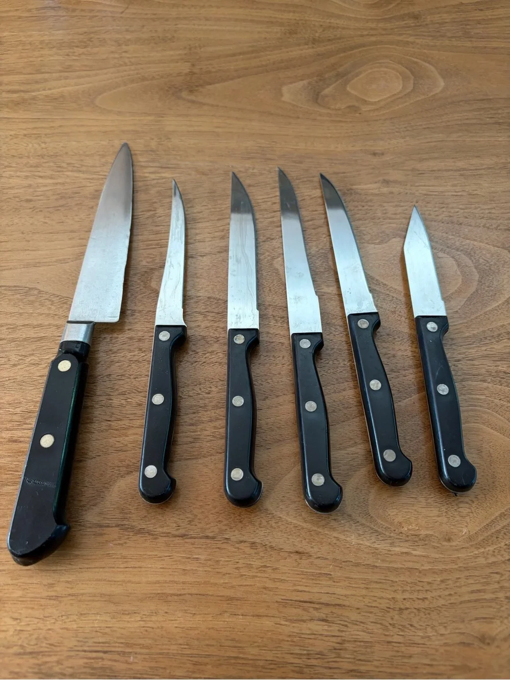 6 knives